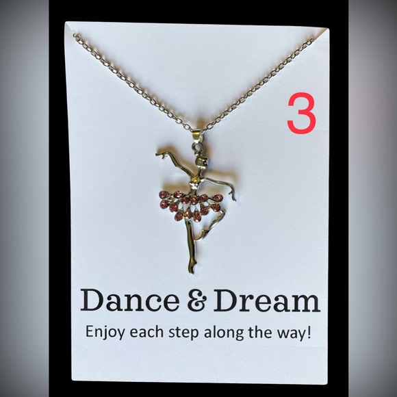 🆕 Ballerina Necklace - Pink - Picture 13 of 16
